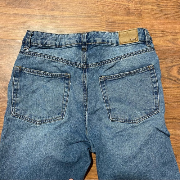 Aeropostale Mom Jeans - Picture 3 of 5